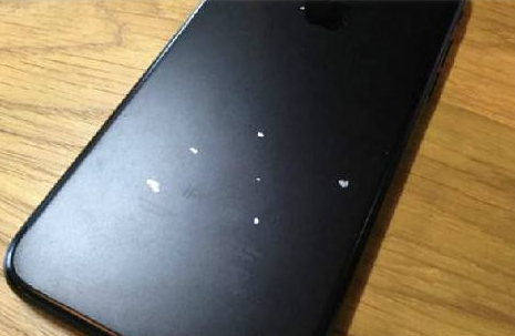 iPhone掉漆怎么办 2分钟10块钱即可亲自解决