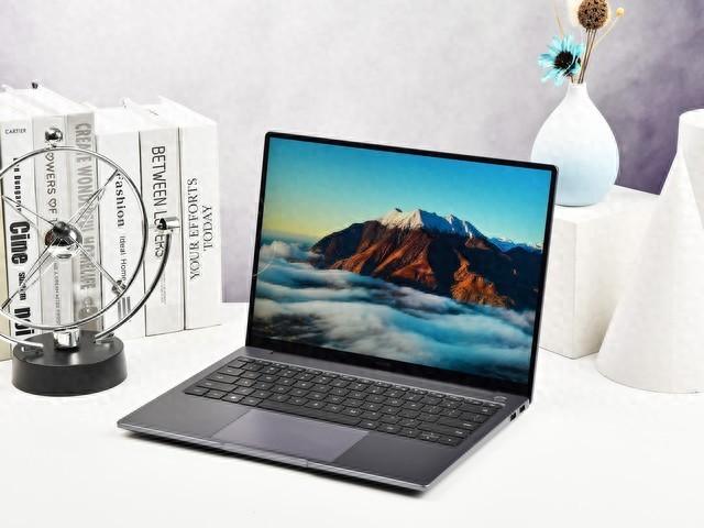 全场景商用互联办公+多终端高效协同管理，上手体验华为擎云 G740商用笔记本