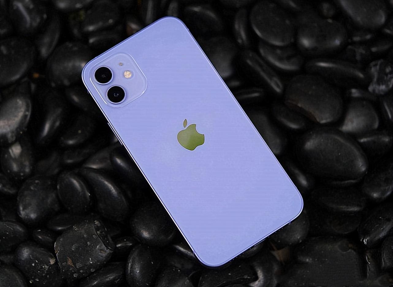iPhone12开始清仓：价格跌破四千元大关，并且是128GB版本
