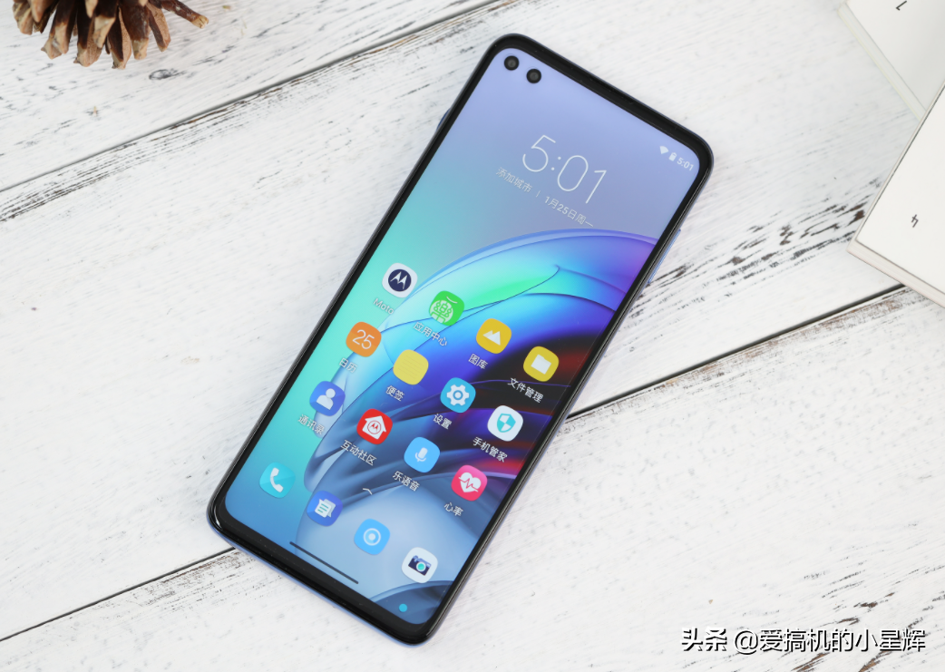从1999元跌至1469元，骁龙870+5000mAh，6400万四摄旗舰定价亲民