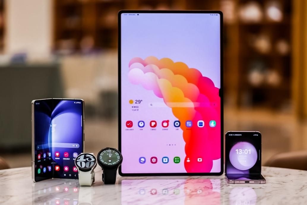 三星Galaxy Z系列新品体验：外部屏幕增大，生产力继续提升