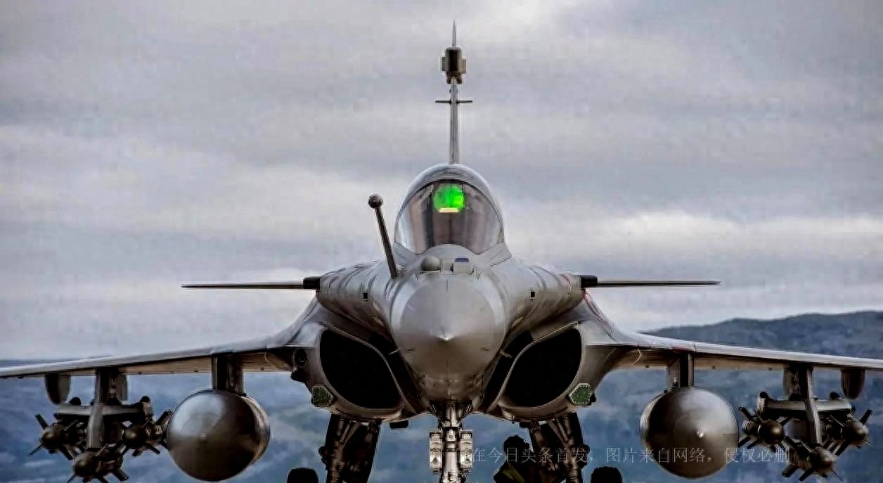 白送都不敢用!J-10CE为何卖不动?推销多年只有小巴捧场