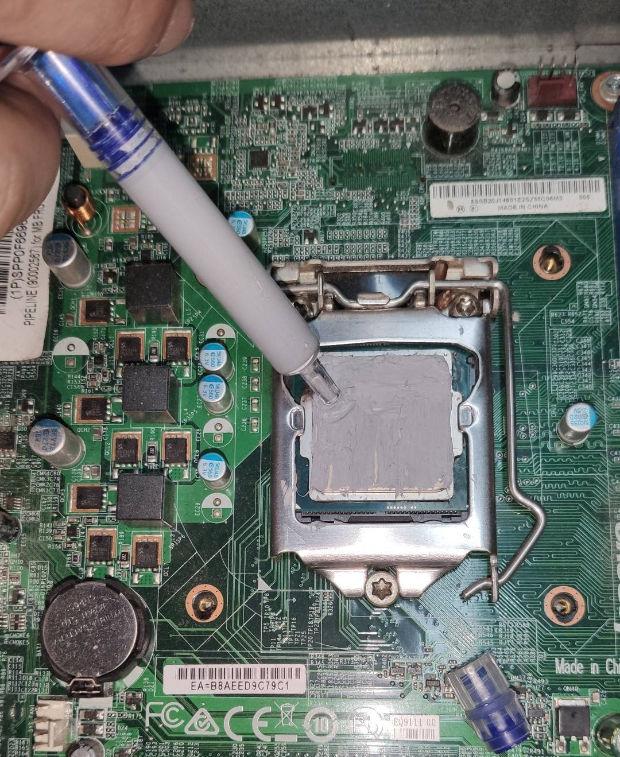 笔记本的导热硅脂多久更换？自己可以更换吗？