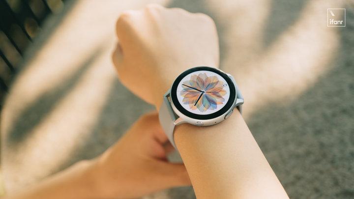 Galaxy Watch Active 2 评测：在好看的皮囊中找回有趣的灵魂