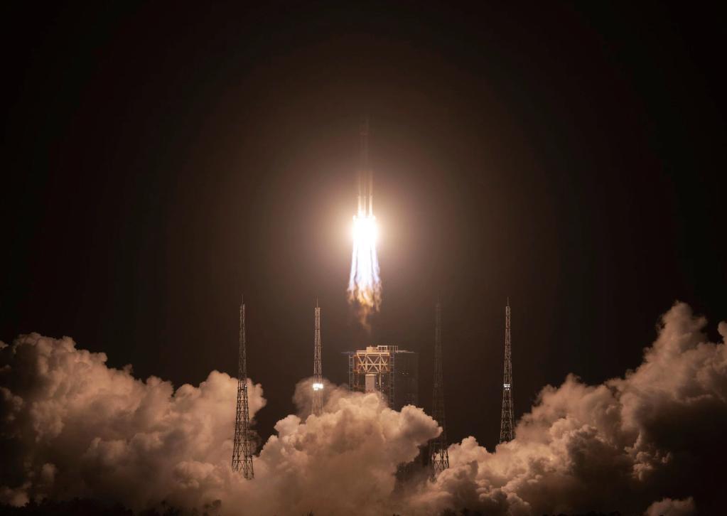 新华全媒+丨柔性船衣、舱门保护罩……揭秘天舟六号上的那些“黑科技”