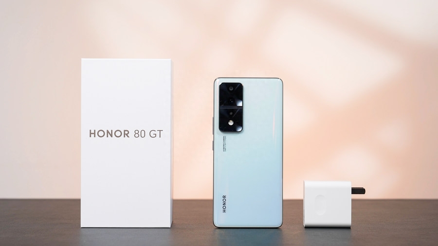 选购高能游戏手机，2023力推荣耀80 GT