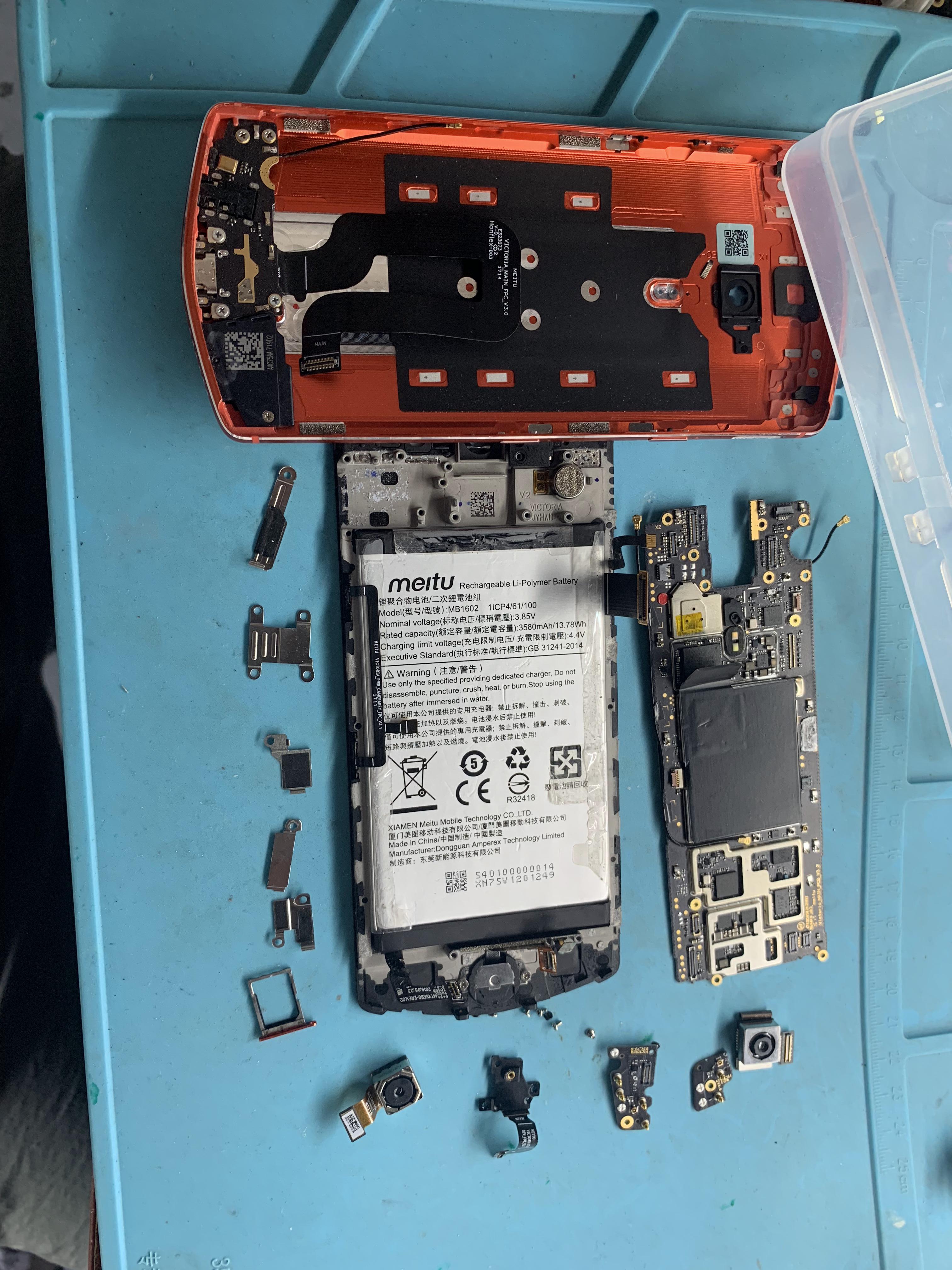 美图手机不触摸，又没有维修参考资料，掌柜用这样的方法修好了