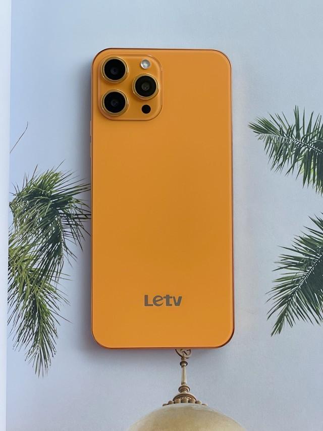 实拍乐视新手机Y2 Pro，iPhone14同款潮流配色早于苹果发布