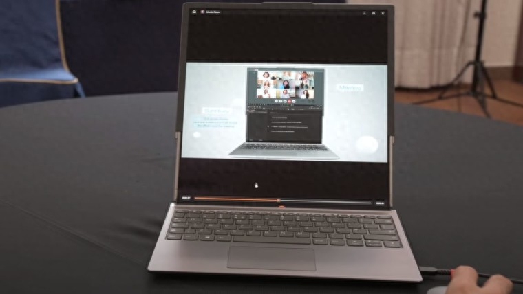 联想可滚动笔记本概念可以垂直扩展其屏幕