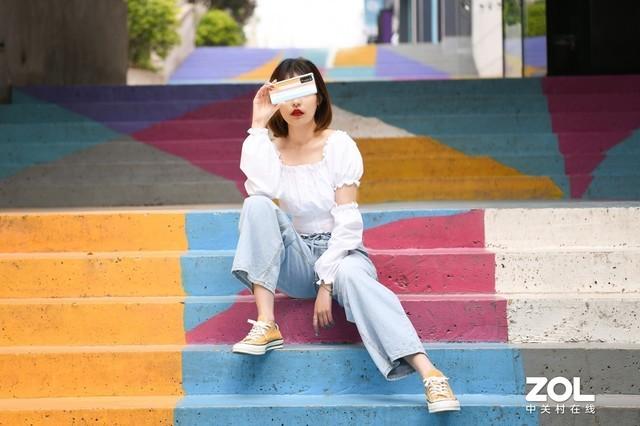 搭载麒麟芯片，支持5G，荣耀手机到手价3198元