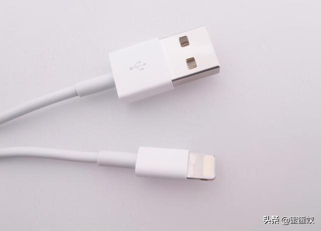 苹果手机充电充不进去什么原因（苹果手机充电老是断断续续怎么办）