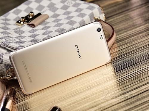 朵唯 L9 4GB+64GB 双卡双待 香槟金手感舒适 京东朵唯手机旗舰店售价1599元