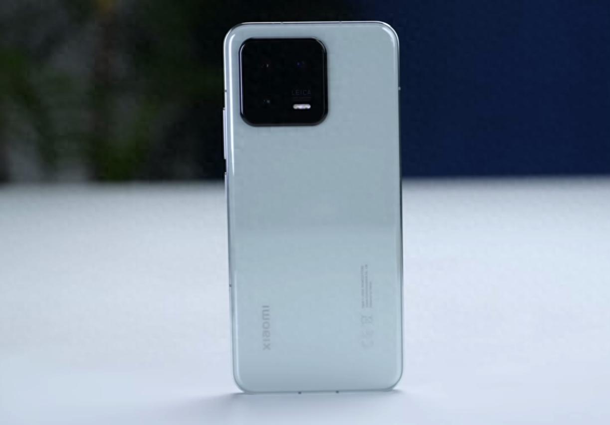 高端机沦为中档机，小米13跌破三千元！雷军没忘初心