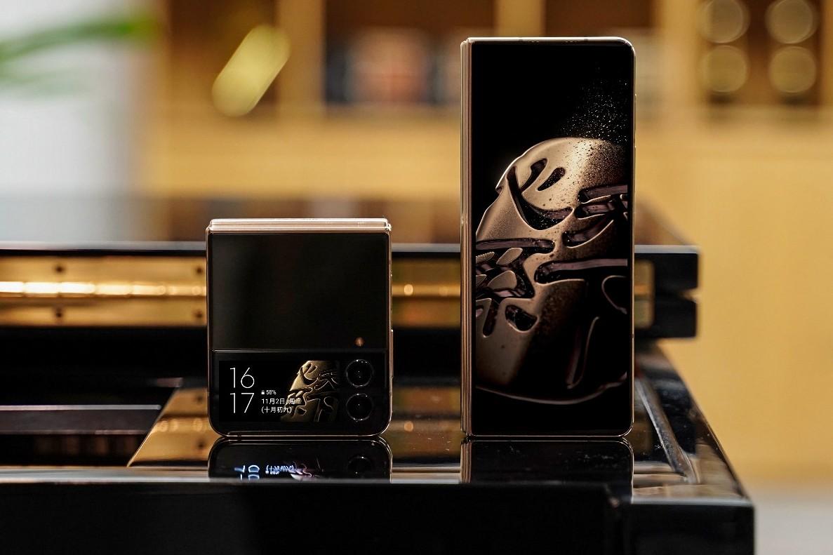 三星W23 Flip:那台精致奢华的翻盖手机,回来了