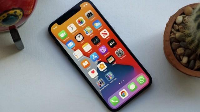 跌破5000元 iPhone 12现在值得出手?