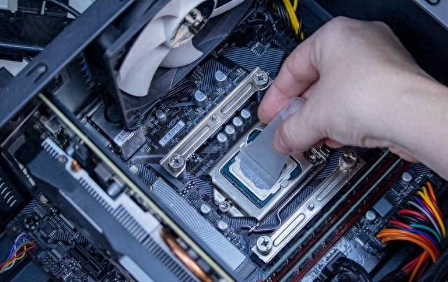 电脑开机CPU温度过高怎么办?一文教你给CPU降温小妙招