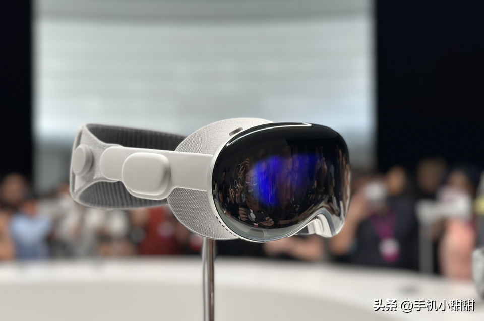 苹果Vision Pro头显设备居然卖2.5万元？相比之下国产设备香多了！