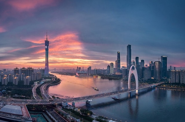 雨伞的英文单词:Umbrella