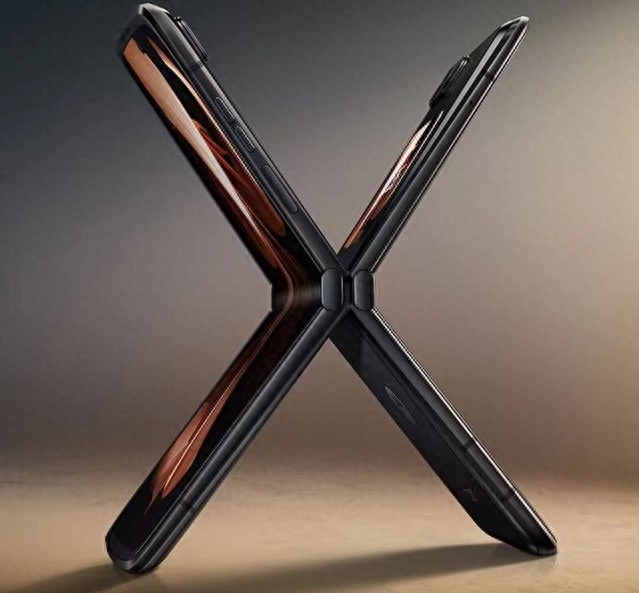 MotoRazr 2022 折叠屏仅需5999元