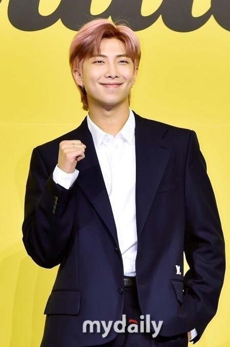 防弹少年团成员RM发布新曲《Bicycle》