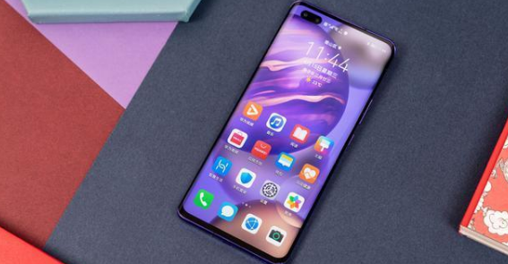 发布一年仍为3999元，40w+鸿蒙2.0系统，荣耀旗舰手机濒临下架