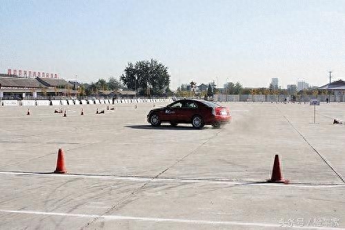 为什么凯迪拉克的保值率惨不忍睹,二手车性价比确很高?