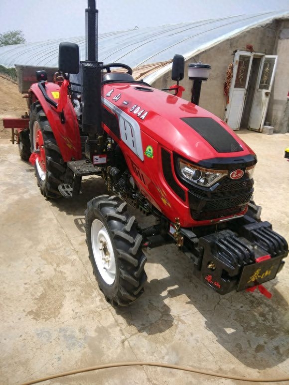 这台国产504拖拉机,有历史、有口碑,你愿意上手试试么?