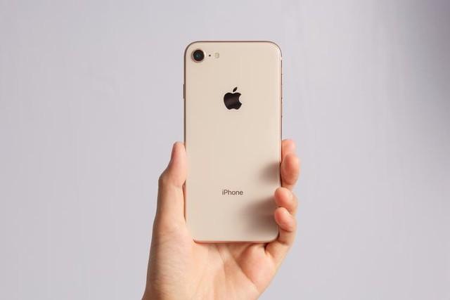 iOS 17 发布后，被淘汰的iPhone 老机型贬值 40% 以上！