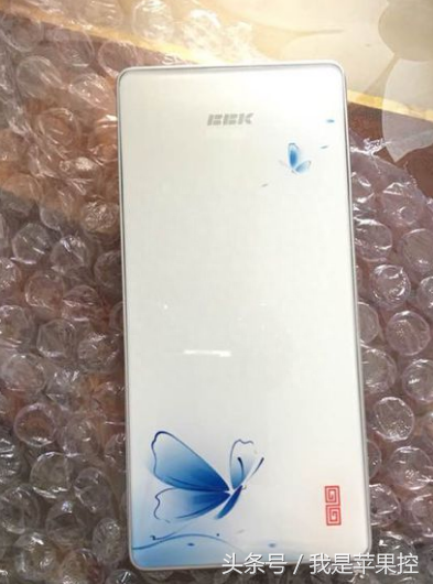 功能机时代的颜值控,步步高青花瓷手机!