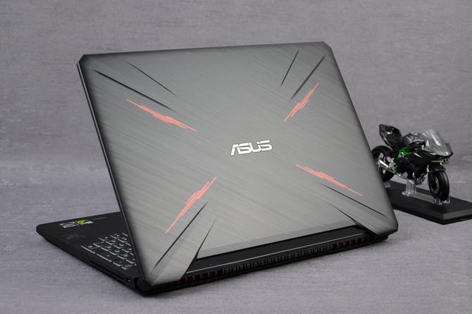 AMD锐龙7 3750H给力！飞行堡垒7游戏本评测