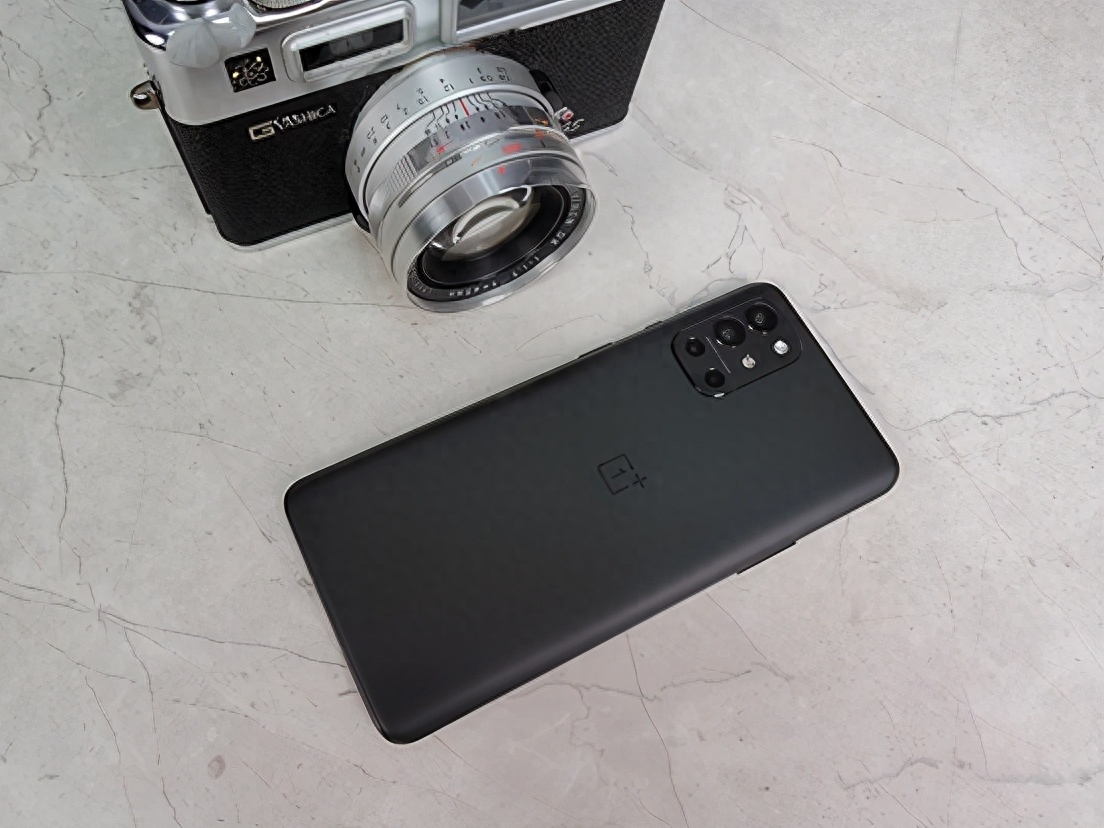 一加9R上手:全能“小屏”旗舰,体验究竟怎么样?