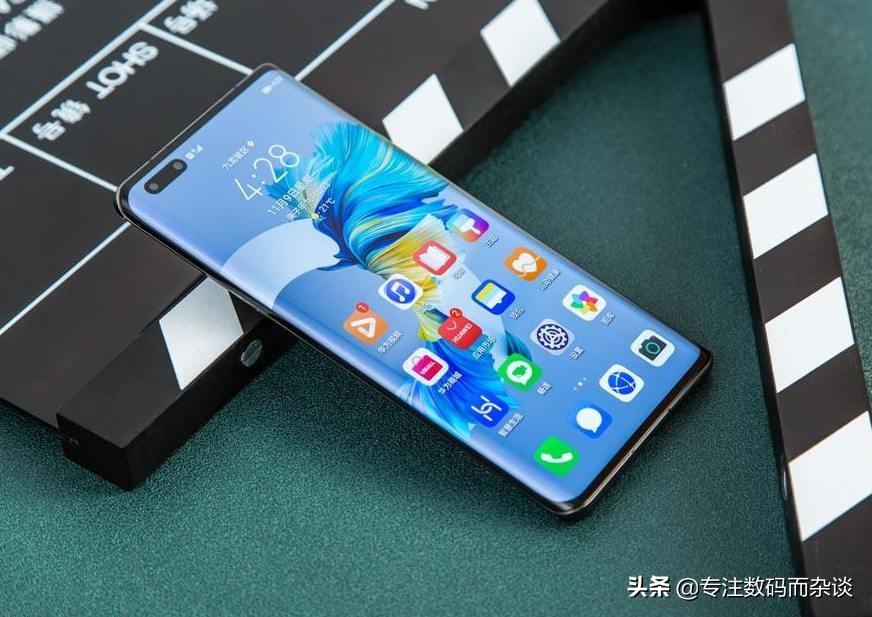 华为Mate40Pro对比P40Pro,4点升级,再攀巅峰