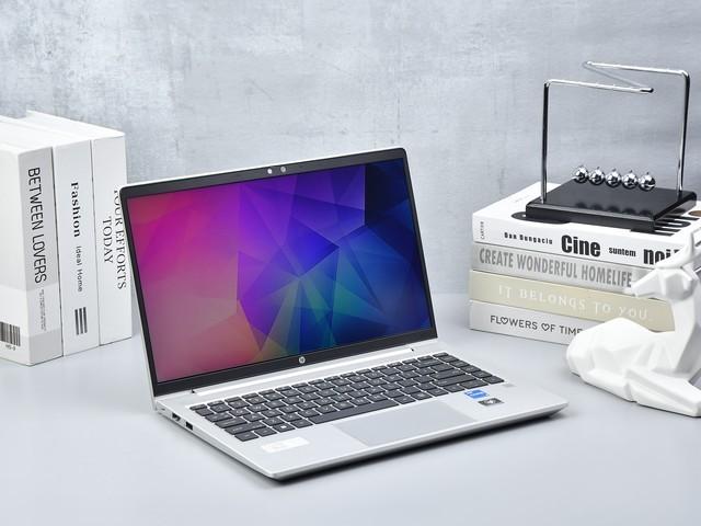 繁琐的外接操作 惠普战66五代通过一根线完美解决