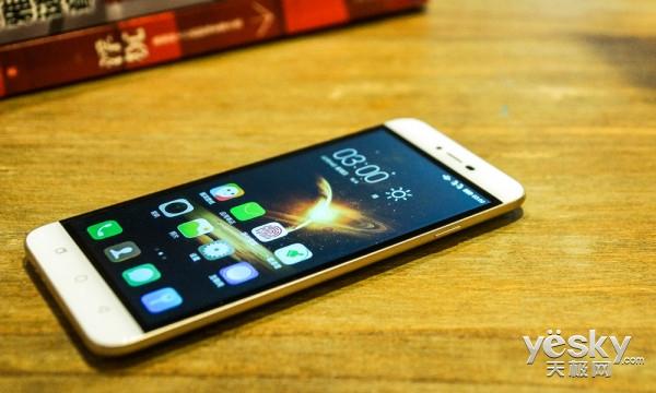 更流畅的系统体验 酷派锋尚Pro2手机评测