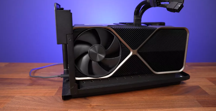 英伟达 RTX 4090 外接雷电 3 显卡扩展坞实测,游戏性能损失严重