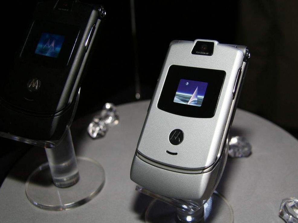 2004年发售标配5688元,这手机销量却达到1.3亿