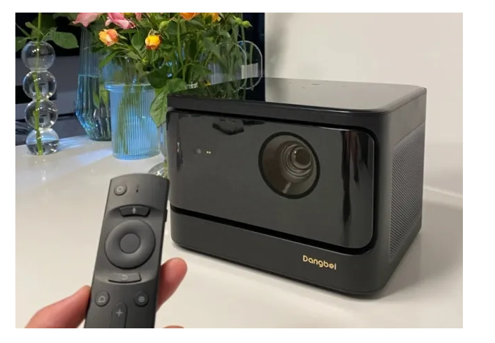 如何使用投影仪?才知道投影仪还可以这样玩,孤陋寡闻了