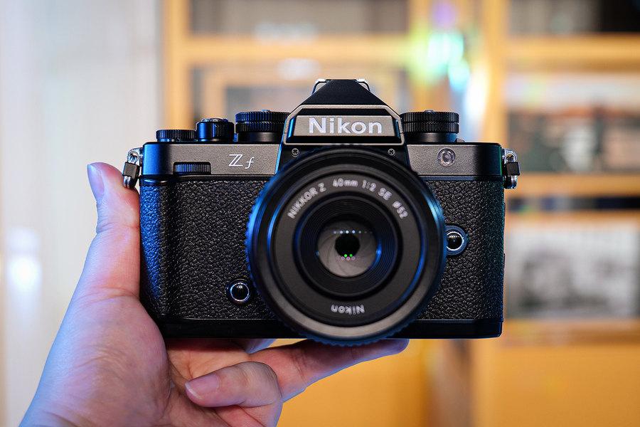 2450万像素！姗姗来迟的诚意之作 尼康Zf复古全画幅微单上手