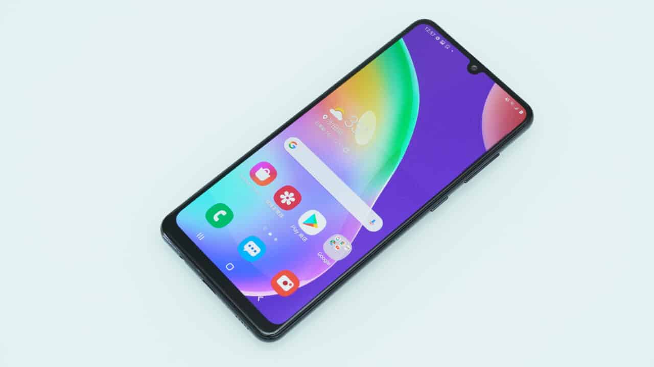 Samsung Galaxy A31 开箱,四镜靓屏幕入门手机|硬核测评