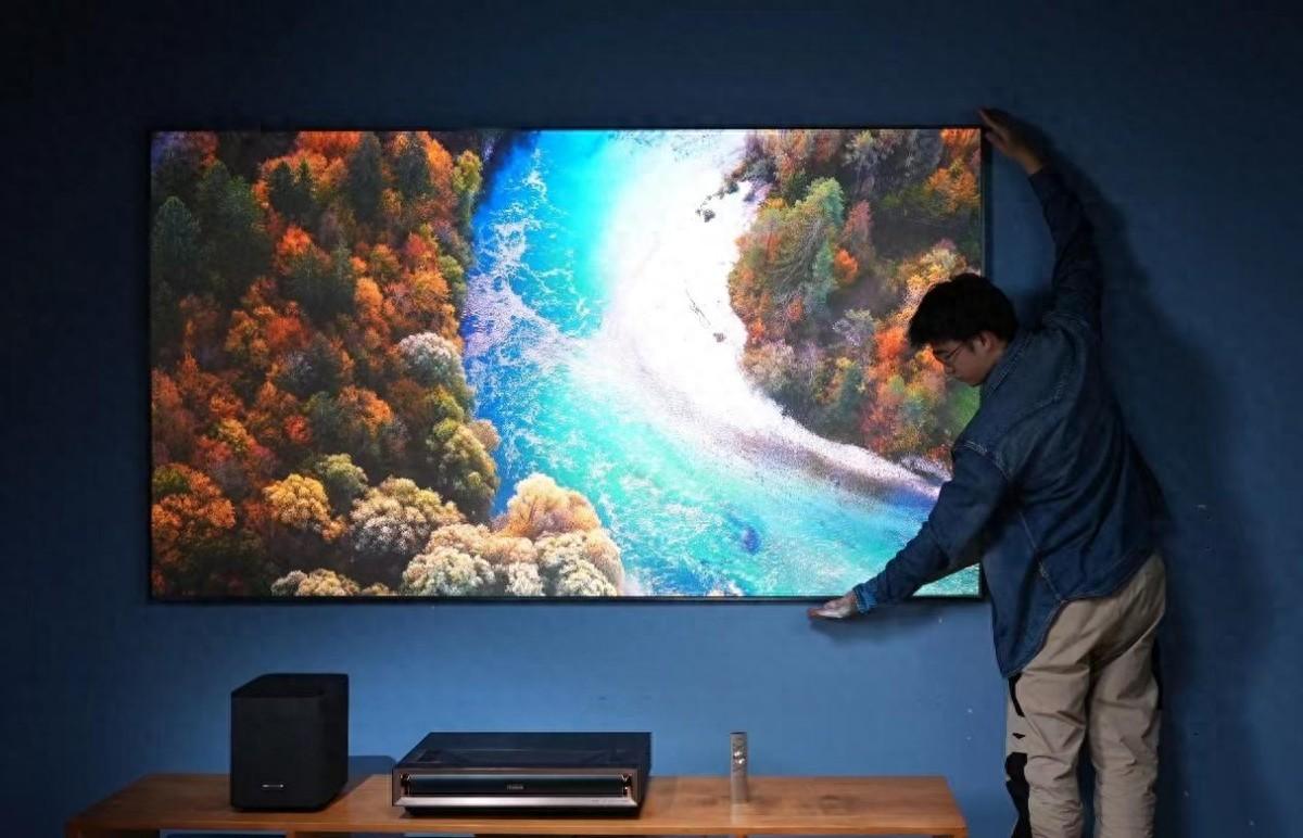 专业评测博主力荐的激光电视，家庭观影选它不会错！