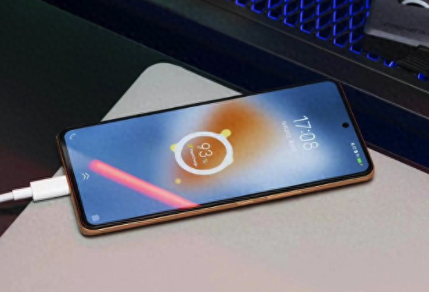 16GB+512GB+骁龙8Plus,120W旗舰跌到2899元,有力反击红米