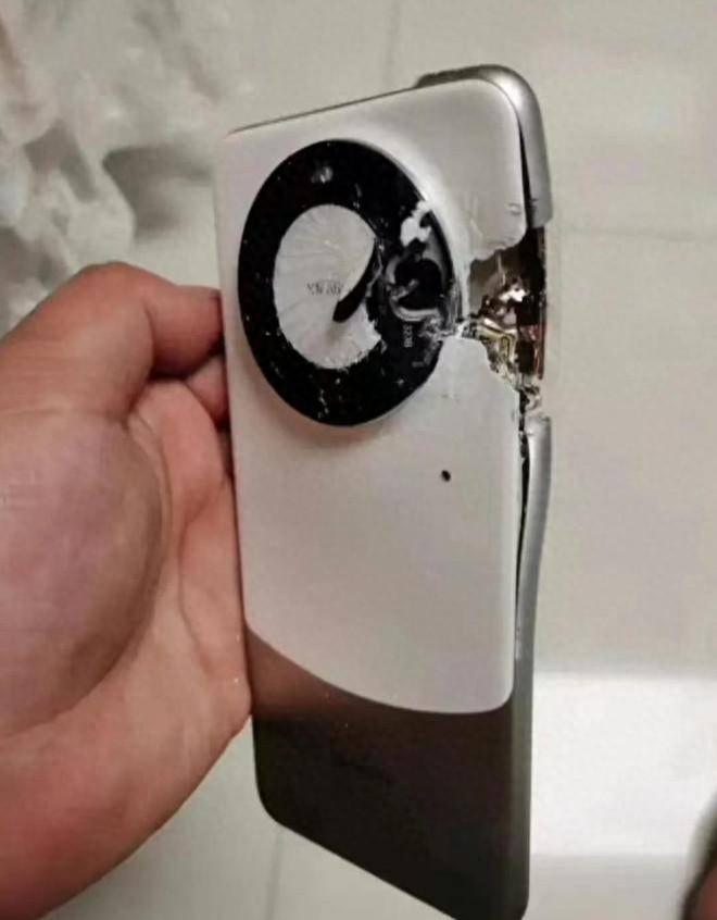 为什么没有人敢去偷华为手机？建议学学魅族，人家的做法才叫极端