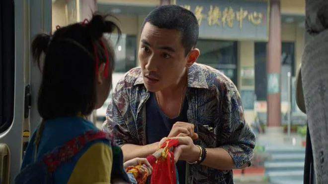 朱一龙的《人生大事》，颠覆式转型成功演绎了市井痞子“莫三妹”