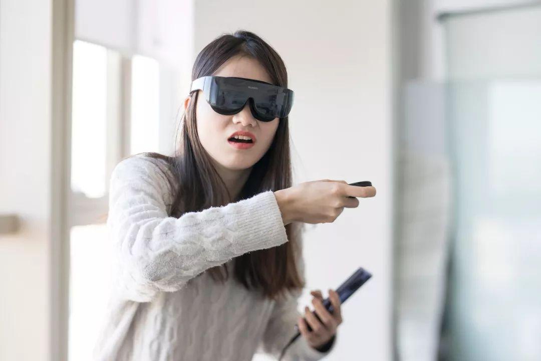 华为VR眼镜Glass评测:软硬件结合的视听盛宴,我被种草了