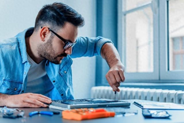 解决电脑问题的几招，让你成为电脑问题处理专家！