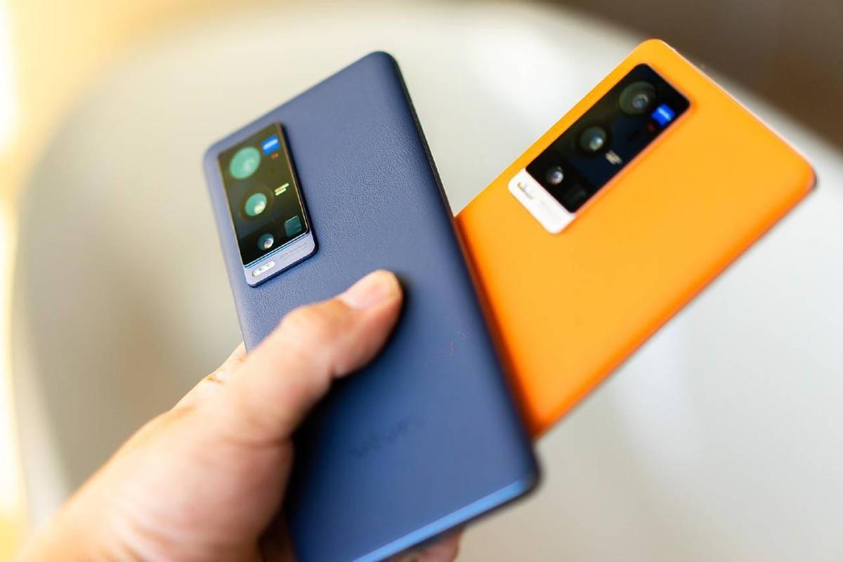 200W+骁龙8 Gen2直屏,唯一一家头铁,敢搞机海战术的