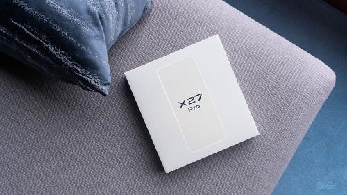 你看这个屏幕它又大又长 vivo X27 Pro体验