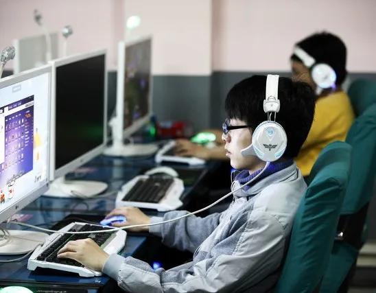 电脑每天准时断网应该怎么处理（网络一到12点就断网）