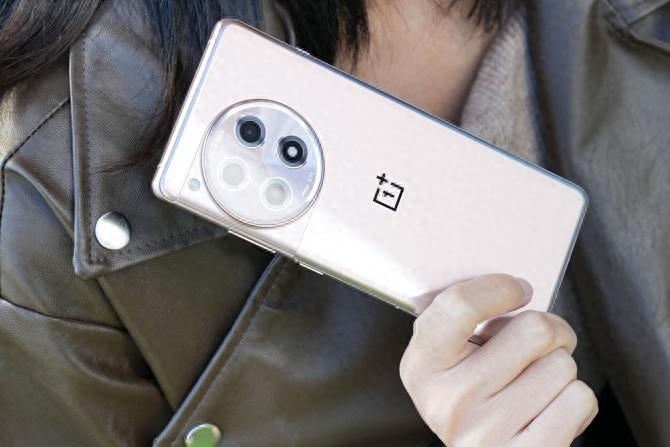 一加 Ace 3东方屏评测:全能不偏科,1.5K 8T LTPO流畅护眼