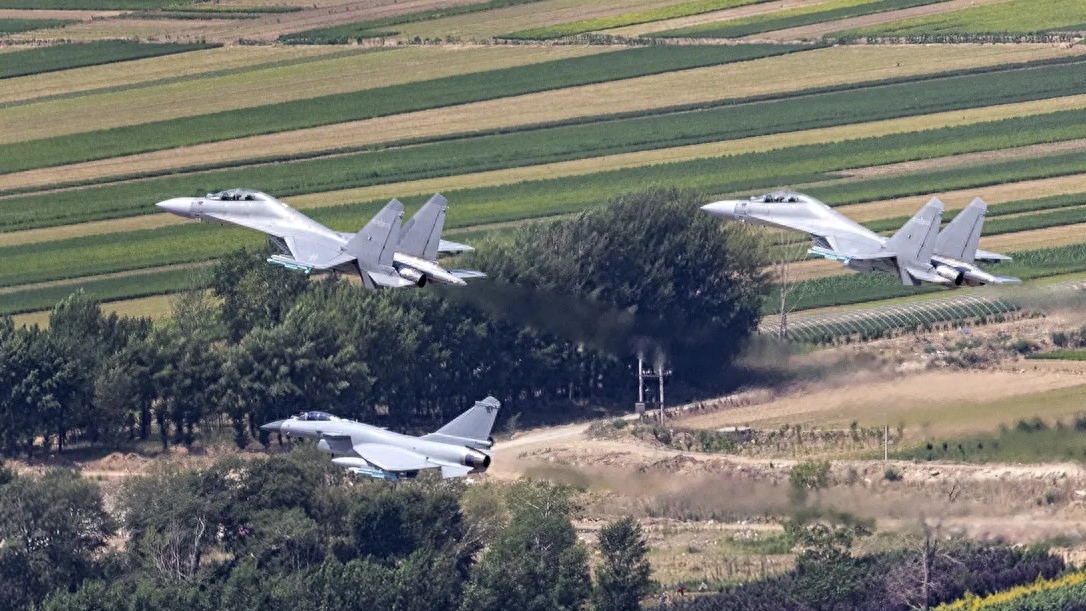 一机四型,歼-35陆基型指日可待,未来“歼-21”产量将达1000架